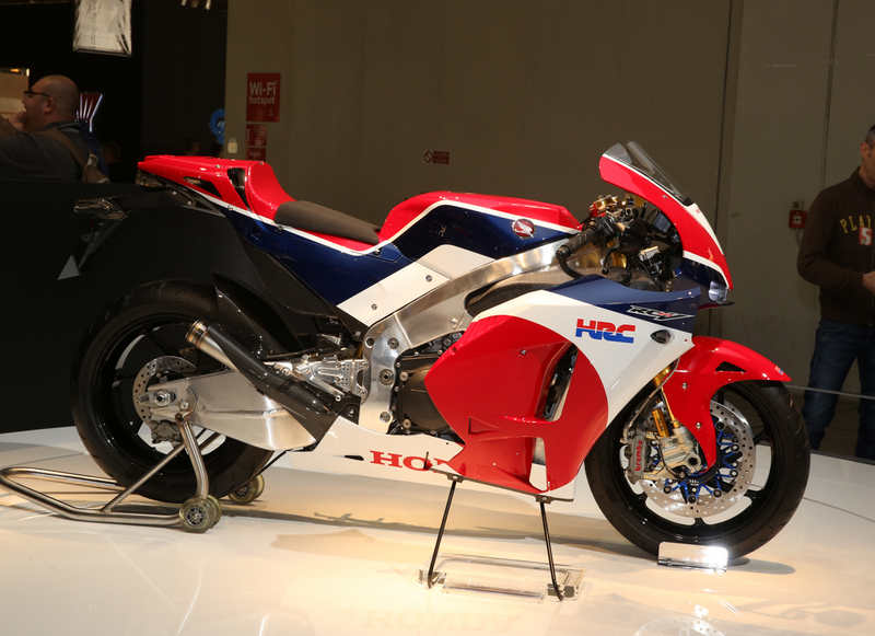 Illustration for article titled 2015 Honda RC213V-S: It Really Is A MotoGP Bike With A License Plate